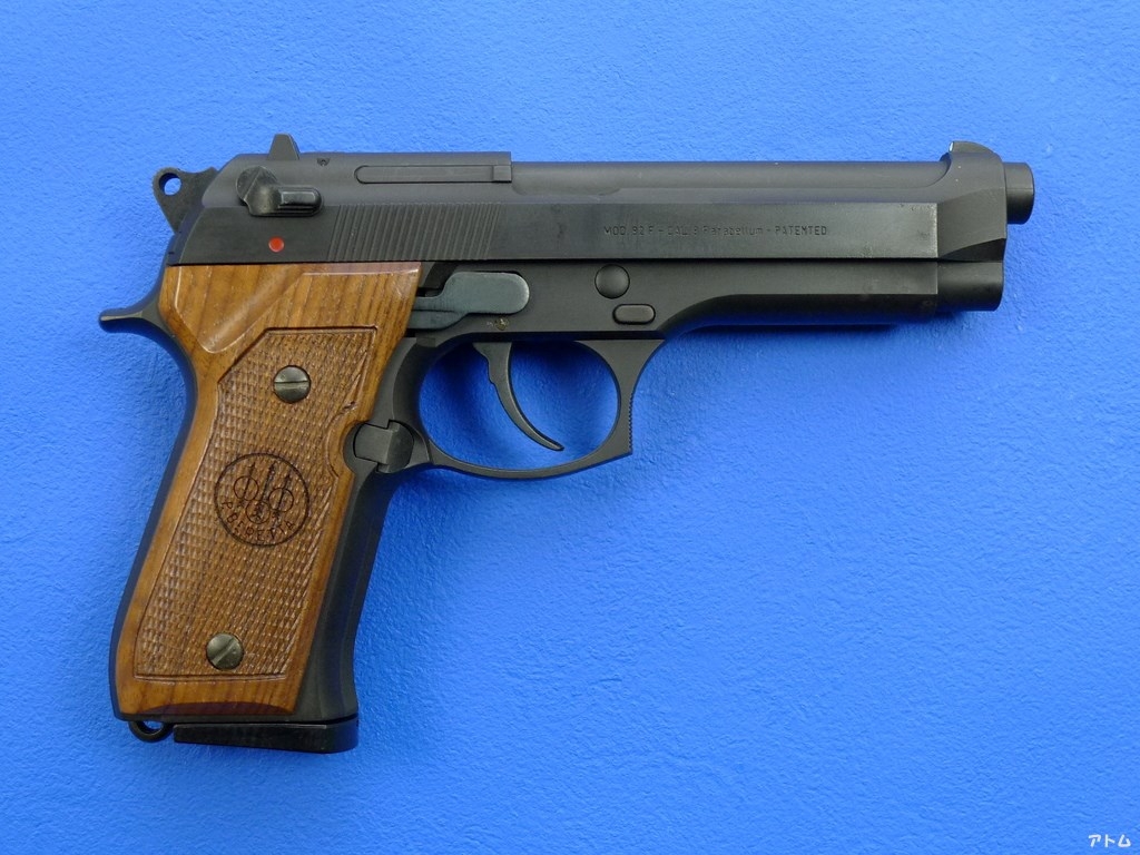 新品人気SALE初期モデル 室内試射のみ 長期保管品 ベレッタ M92F デジコン ガスガン