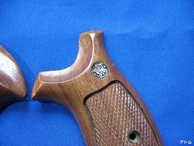 非売品】コクサイ S&W M19用 木グリ オーバーサイズ / アトム